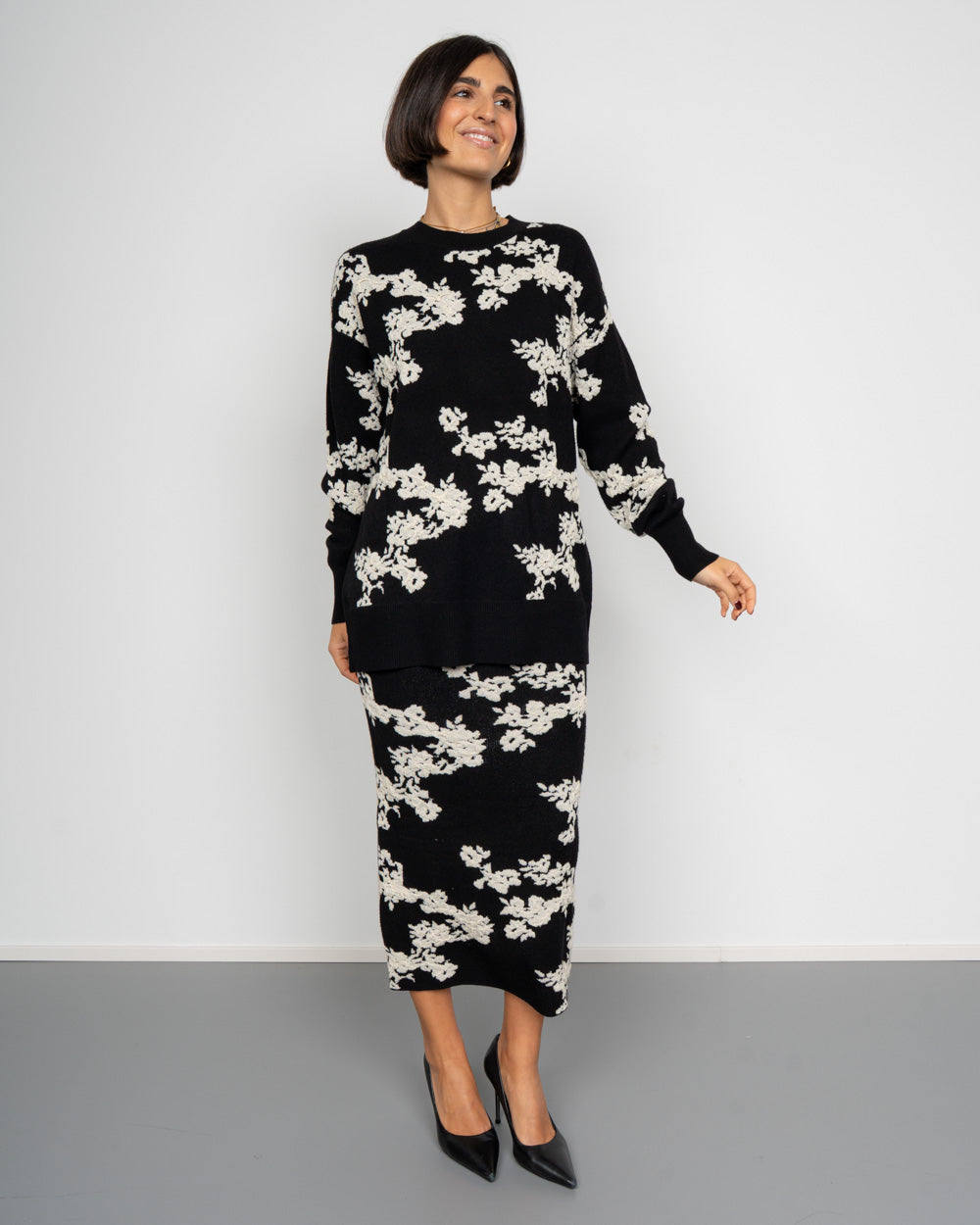 MAGLIONE NANCY NERO FIORATO