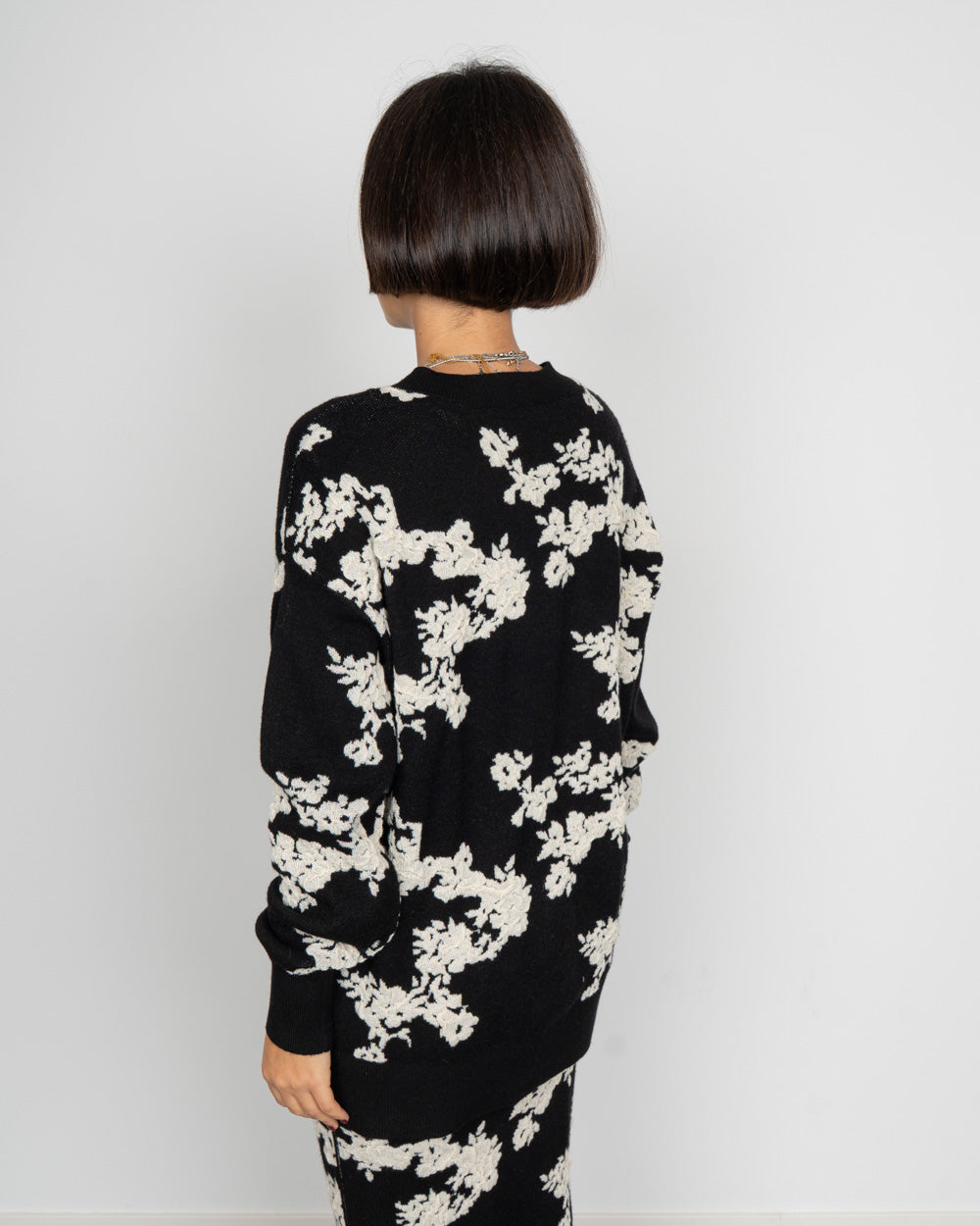 MAGLIONE NANCY NERO FIORATO