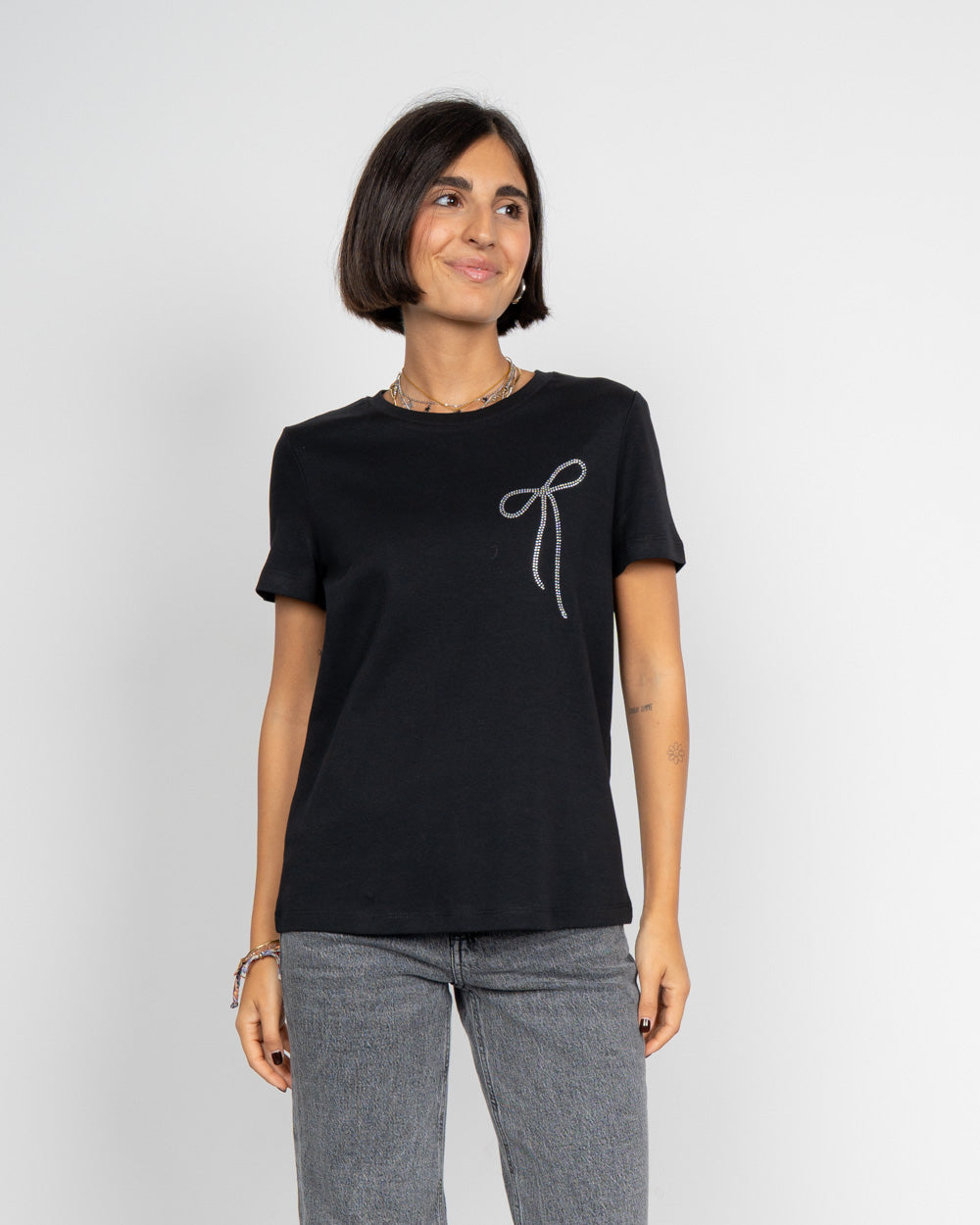 T-SHIRT HENETH NERO
