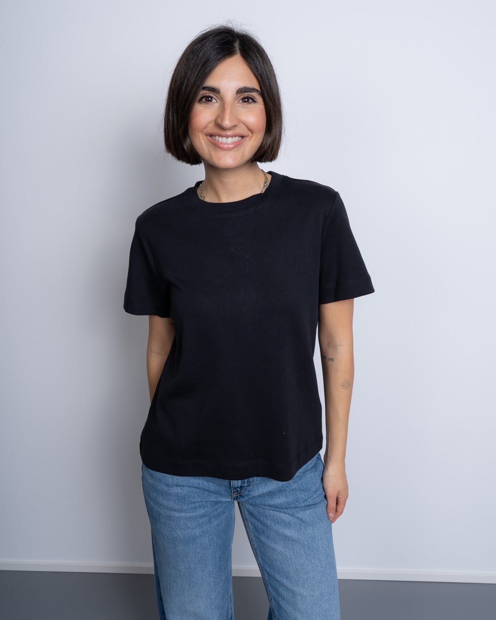T-SHIRT NAIMA NERO
