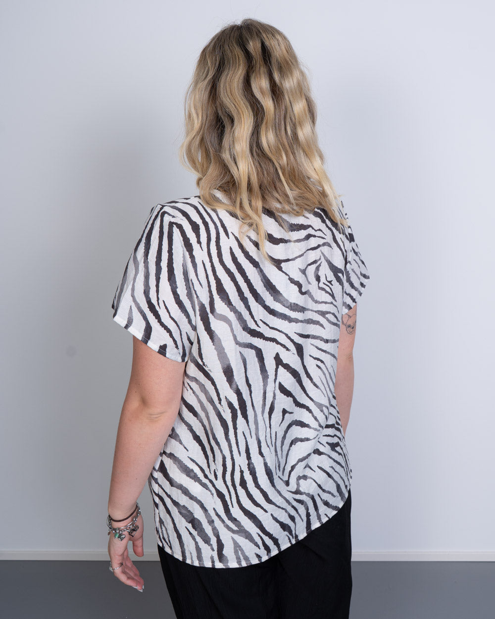 T-SHIRT DORA BIANCO ZEBRATO