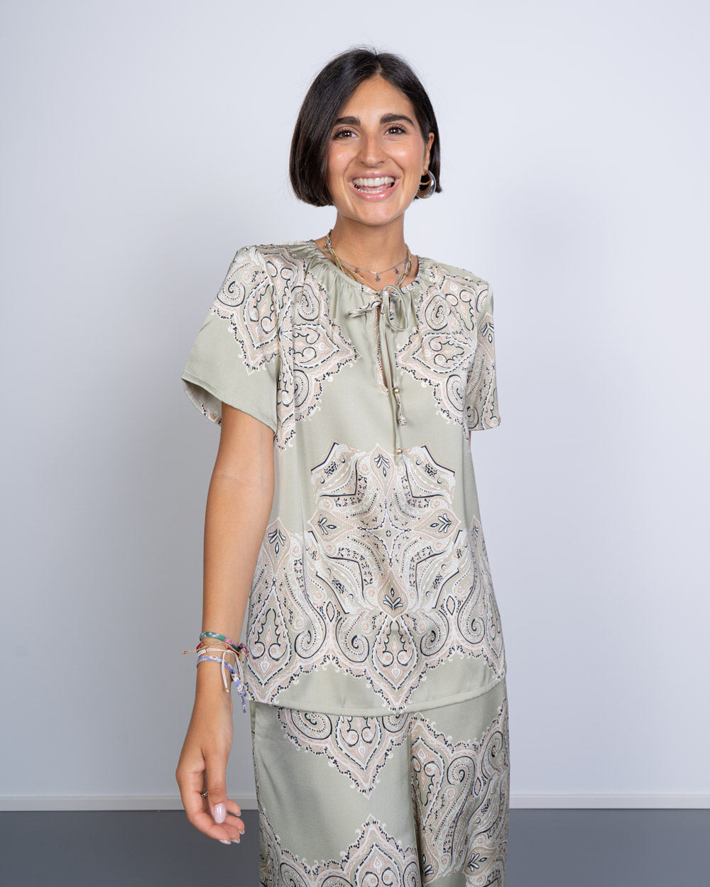BLUSA JANNIKE OLIVA