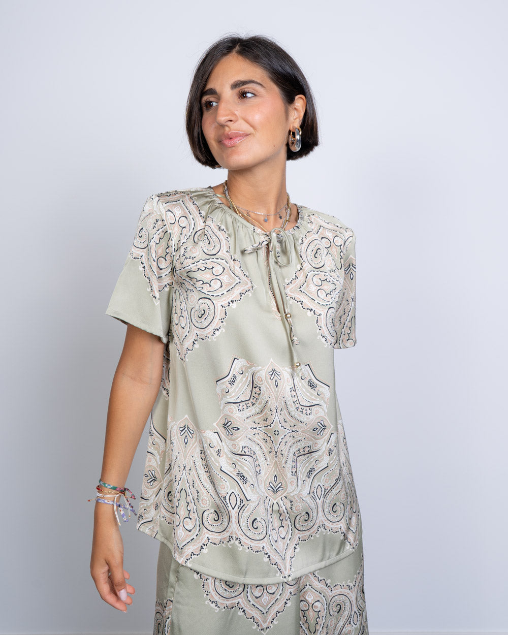 BLUSA JANNIKE OLIVA
