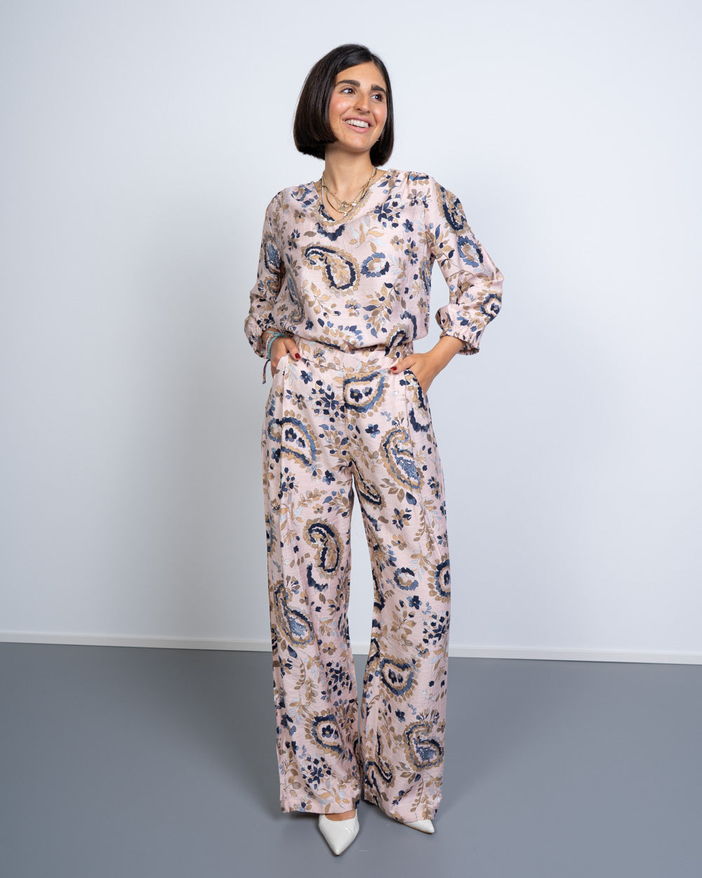 PANTALONE ARIANA ROSA